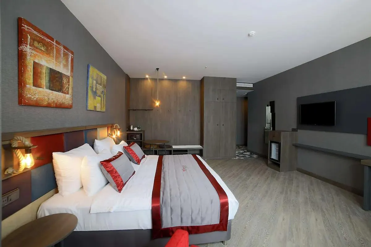 Ramada Encore By Wyndham Istanbul Avcilar מלון